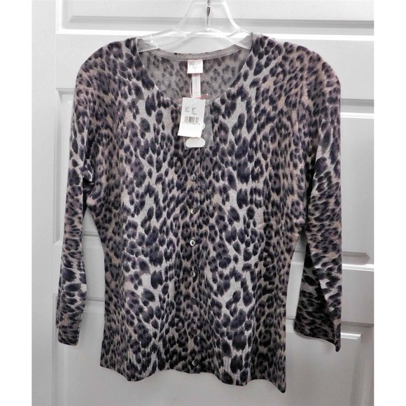 New Aqua 100% Cashmere Gray Black Animal Print‎ Sweater sz M - Picture 1 of 4